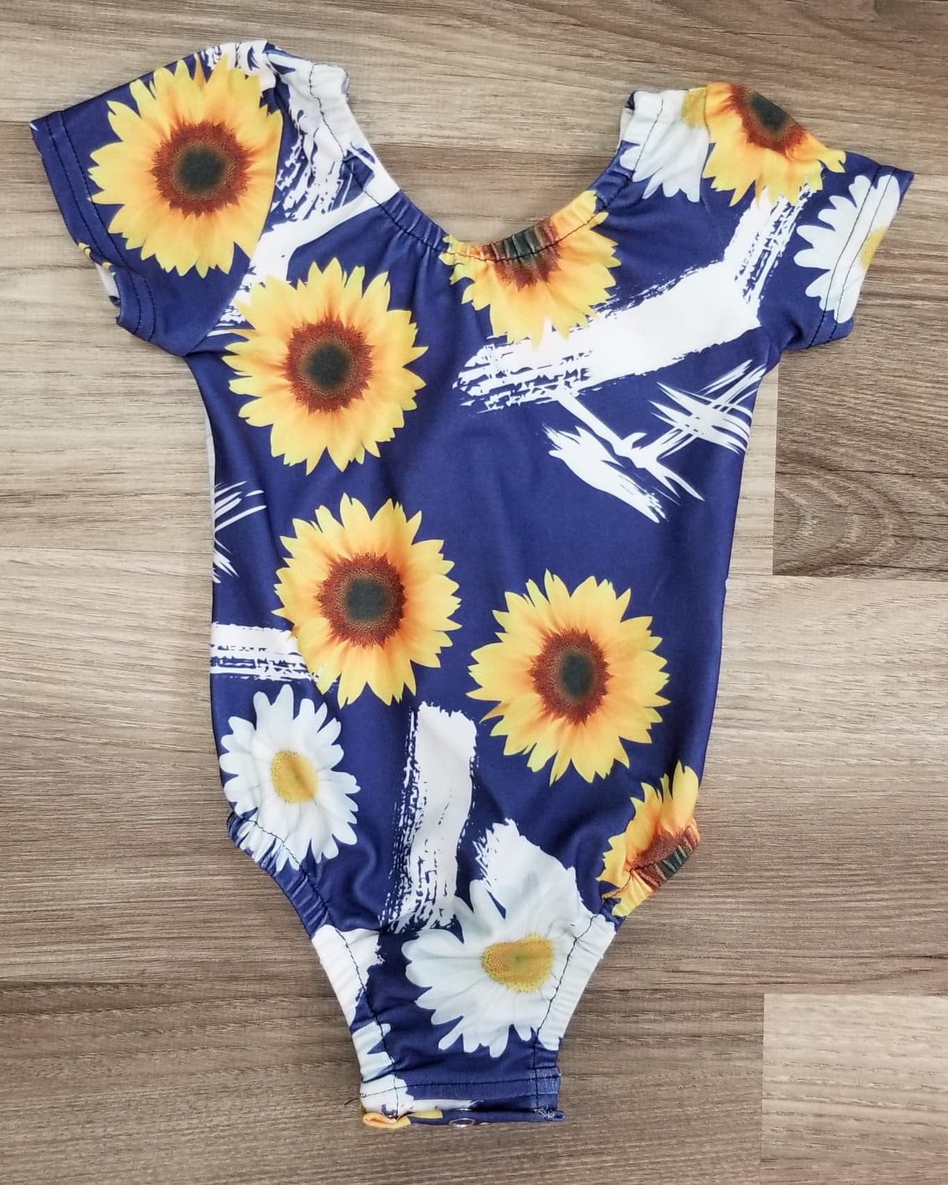 Sunflower and Daisies Leo  A Touch of Magnolia Boutique   